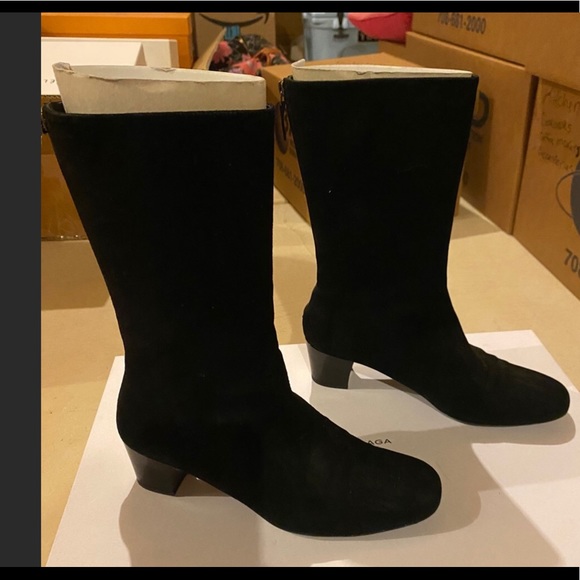 Mid calf suede boots - Picture 1 of 6